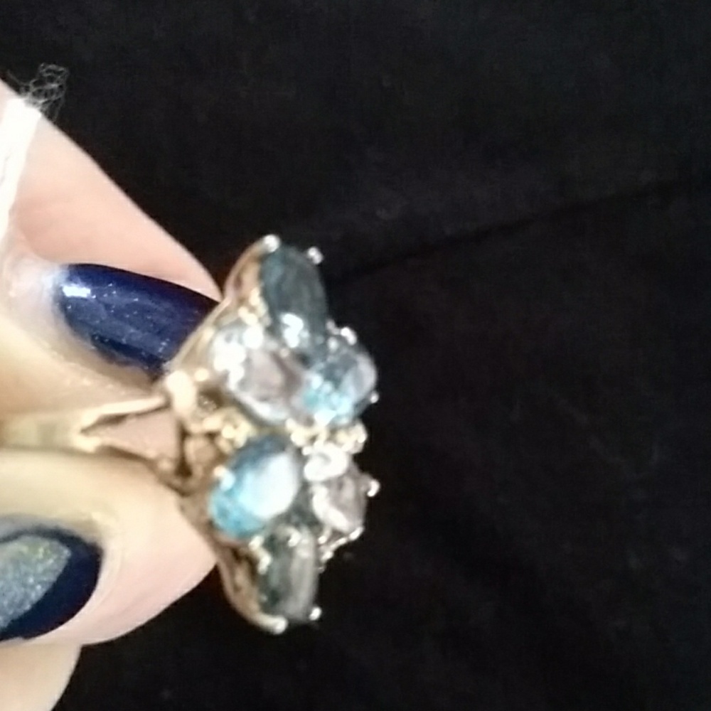 Ring - Picture 2 of 4